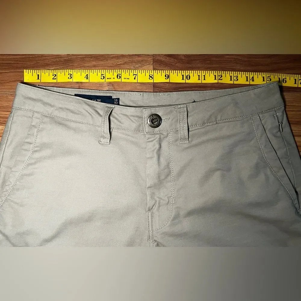 Roark Porter Short Men's Size 30 khaki